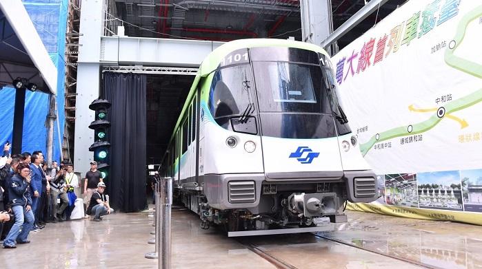 捷運萬大線一期首列電聯車抵臺 蔣萬安：目標2027完工造福雙北市民