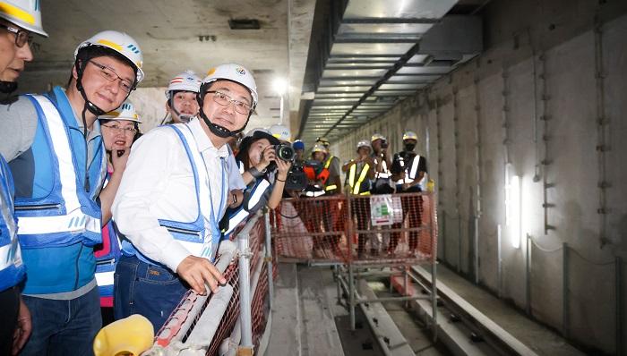 視察捷運萬大中和線中和站　侯友宜：力拚2027年底完工