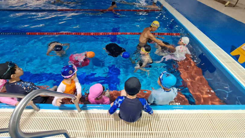 手刀搶名額！北市暑期兒童「免費泳訓班」開放報名